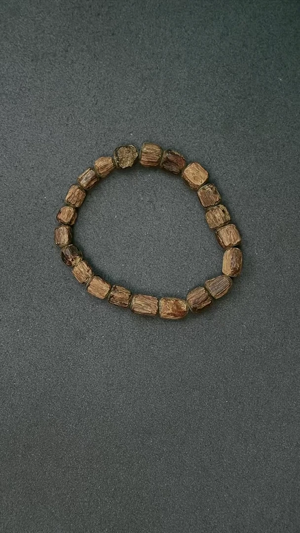 沉香手串小*小8.1g 正区富森红土 老料沉水