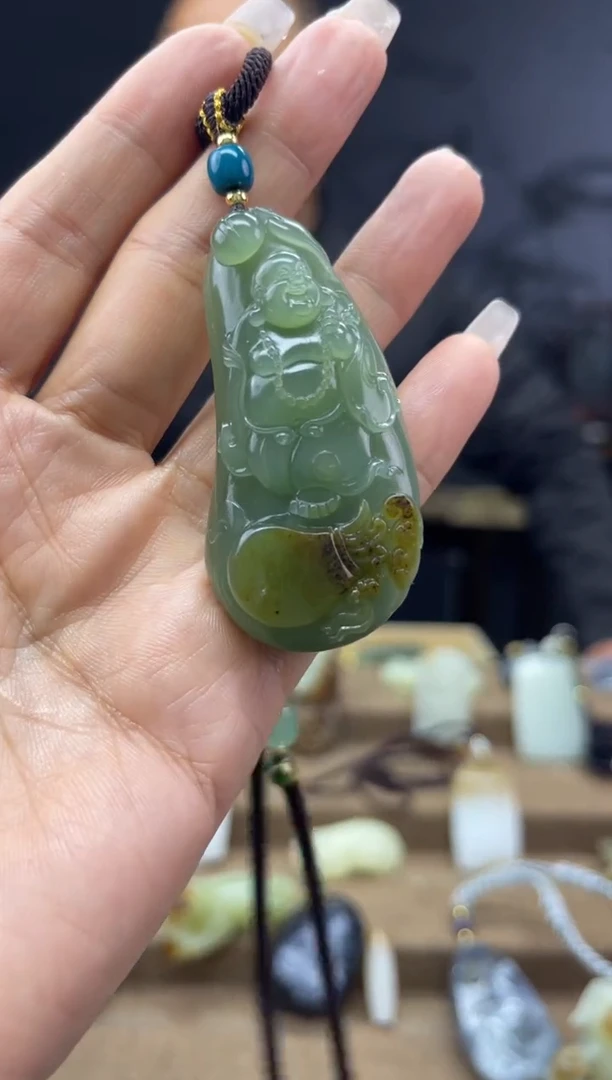 颈饰未镶嵌和田玉1