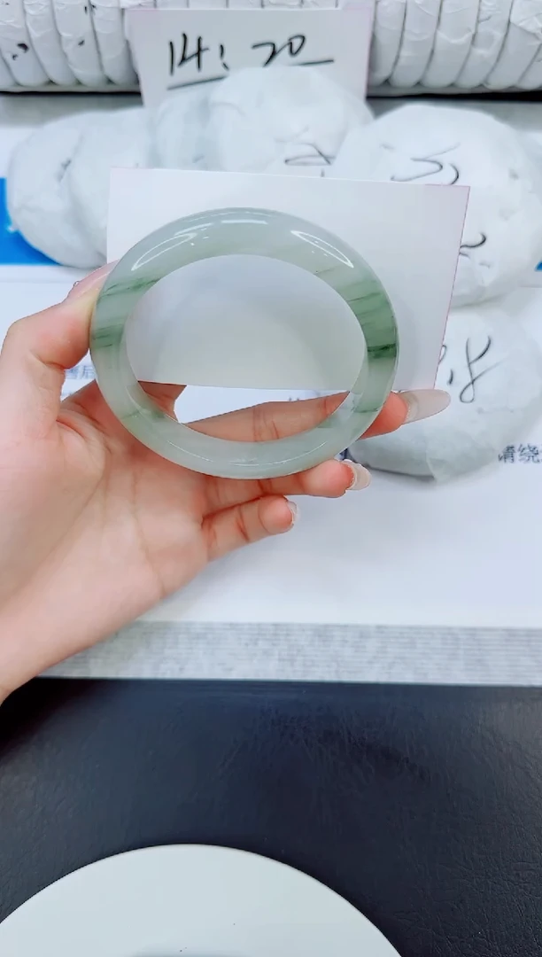 未镶嵌手镯石英质玉12/62