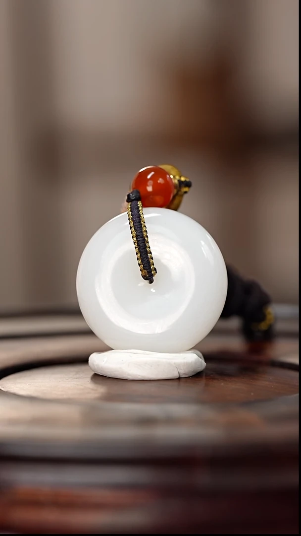 未镶嵌和田玉挂件和田玉