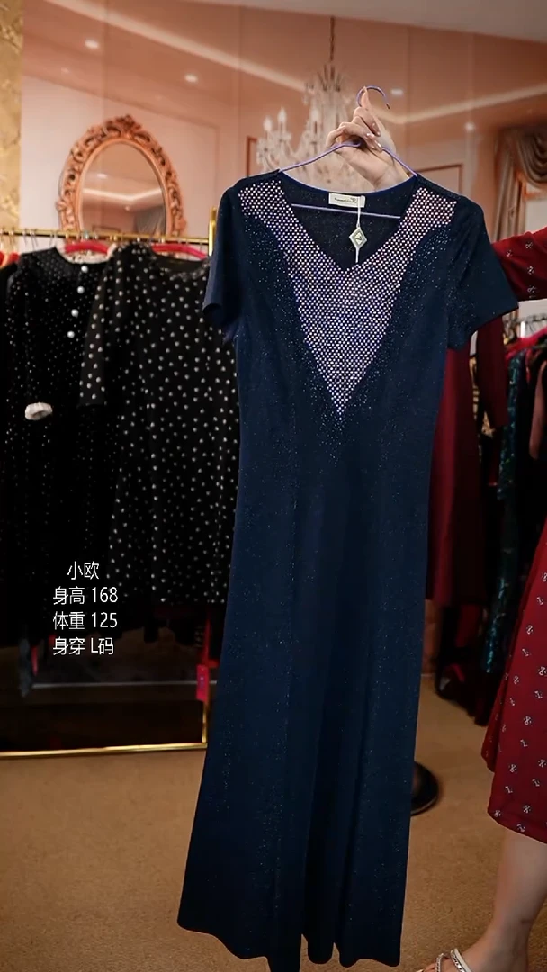 挂脖款125斤以内能穿  23