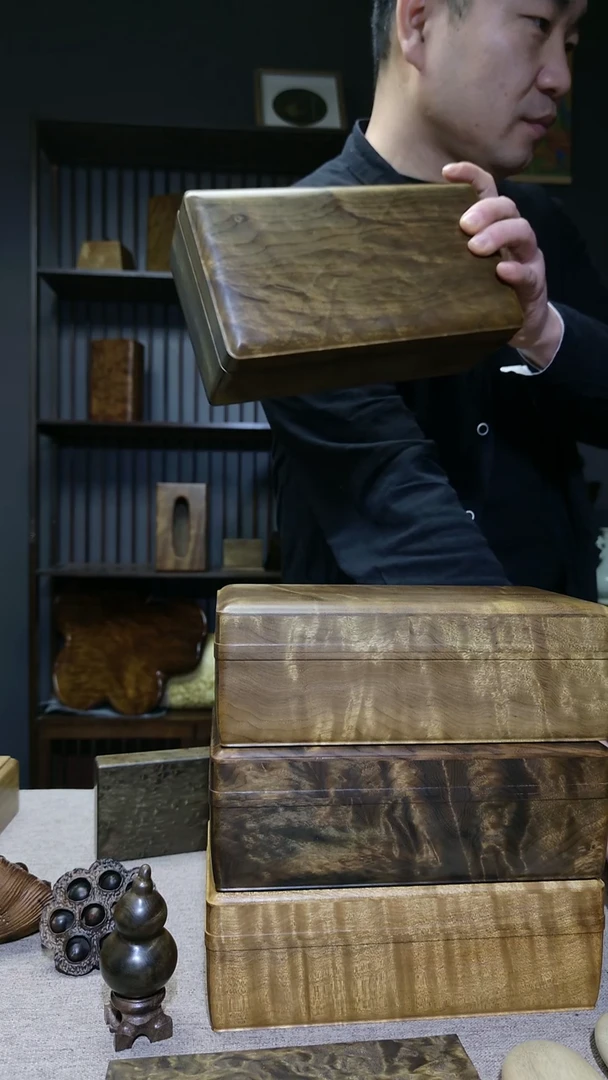 金丝楠南*仔金丝楠木文房手捧盒2号