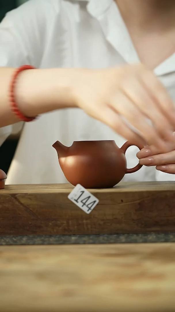 设计师手作款 紫砂小茶壶 礼盒证书