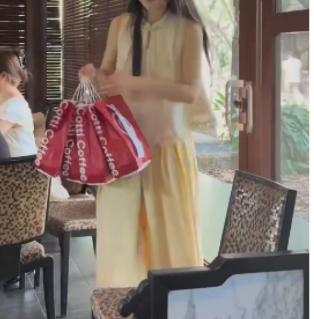 2025夏季时尚潮流百搭精品女装XeDIC5