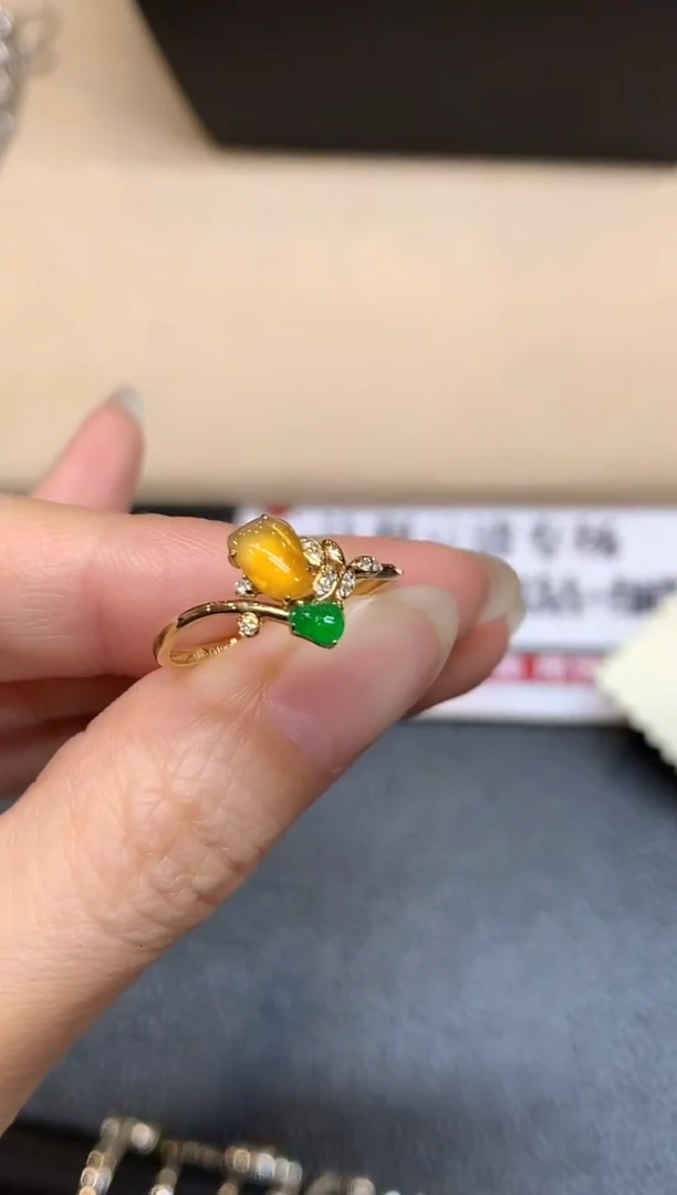 18K金镶嵌戒指翡翠3【无鉴赏期】福瓜【无服务费