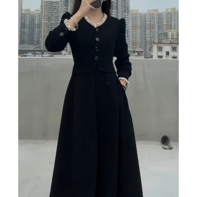 法式名媛风a字连衣裙女初秋新款高级感气质收腰显瘦假两件小黑裙