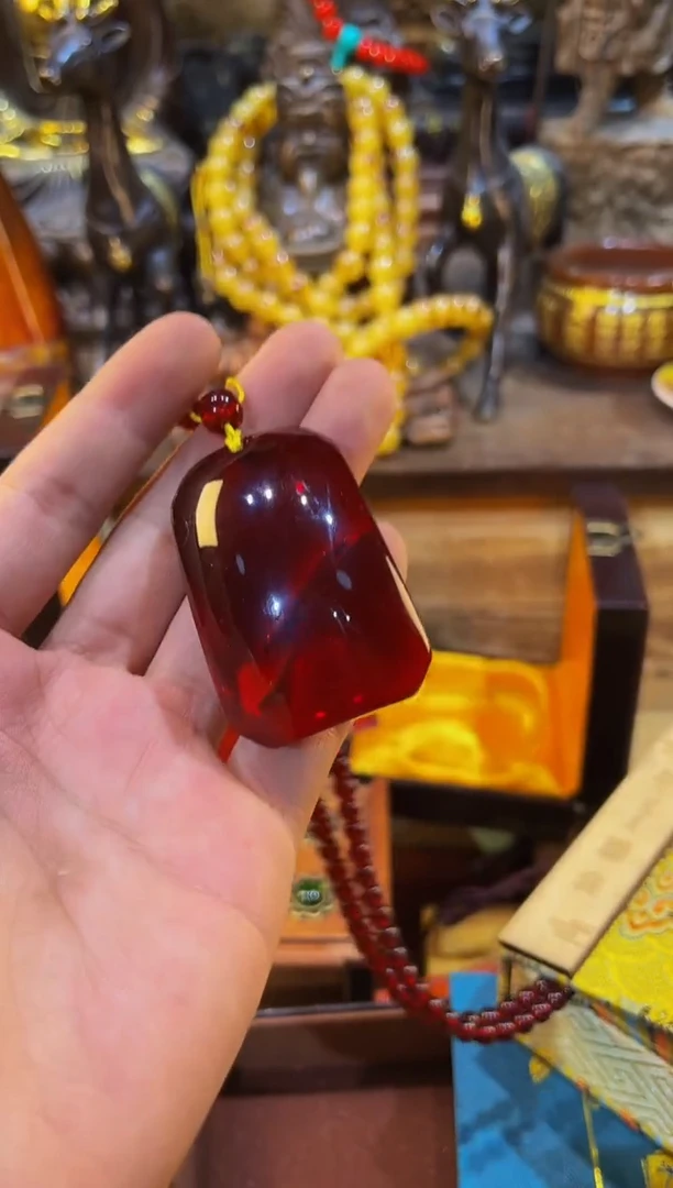 未镶嵌颈饰血珀专属链接便宜出了