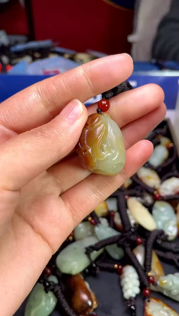 【闪购商品】和田玉颈饰未镶嵌213123213321