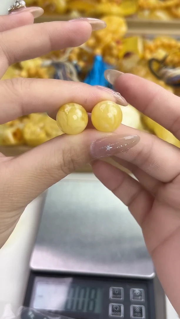 裸石琥珀未镶嵌天然琥珀蜜蜡圆珠  一对