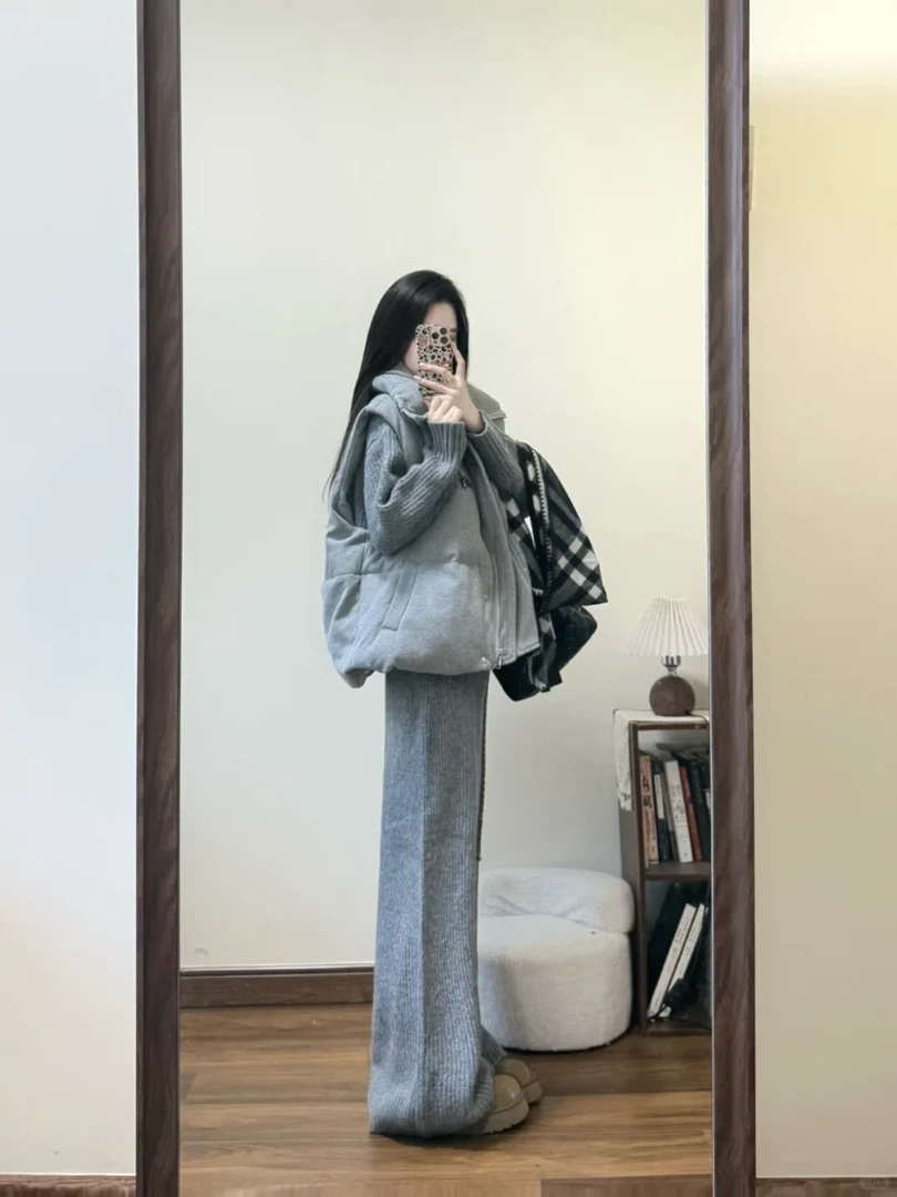 2025秋冬新款韩系灰色针织开衫保暖无袖背心棉服休闲裤显瘦三件套