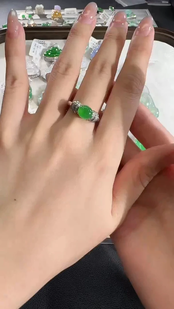 吊坠(不含链)18K金镶嵌翡翠【源头工厂】钻石镶嵌