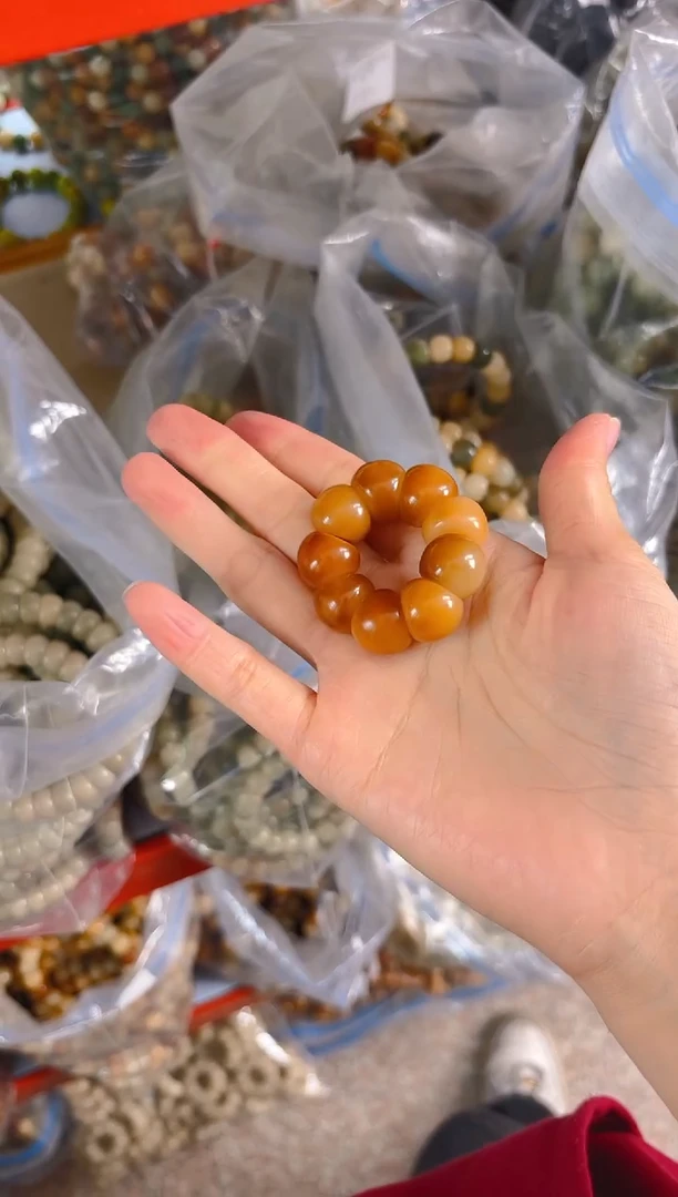 吊坠菩提根/象牙果黄色手捻