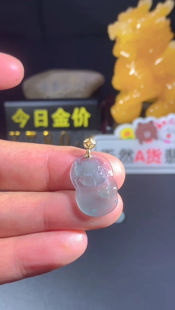 翡翠未镶嵌颈饰