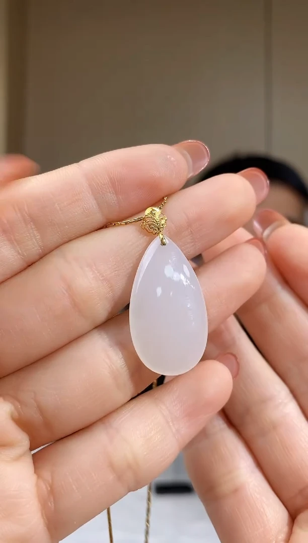 颈饰18K金镶嵌和田玉yp