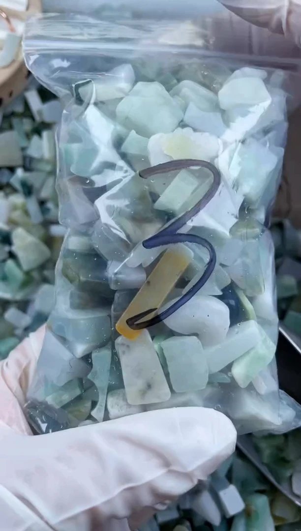 【闪购商品】翡翠颈饰未镶嵌缅甸天然A货边角小号500克3