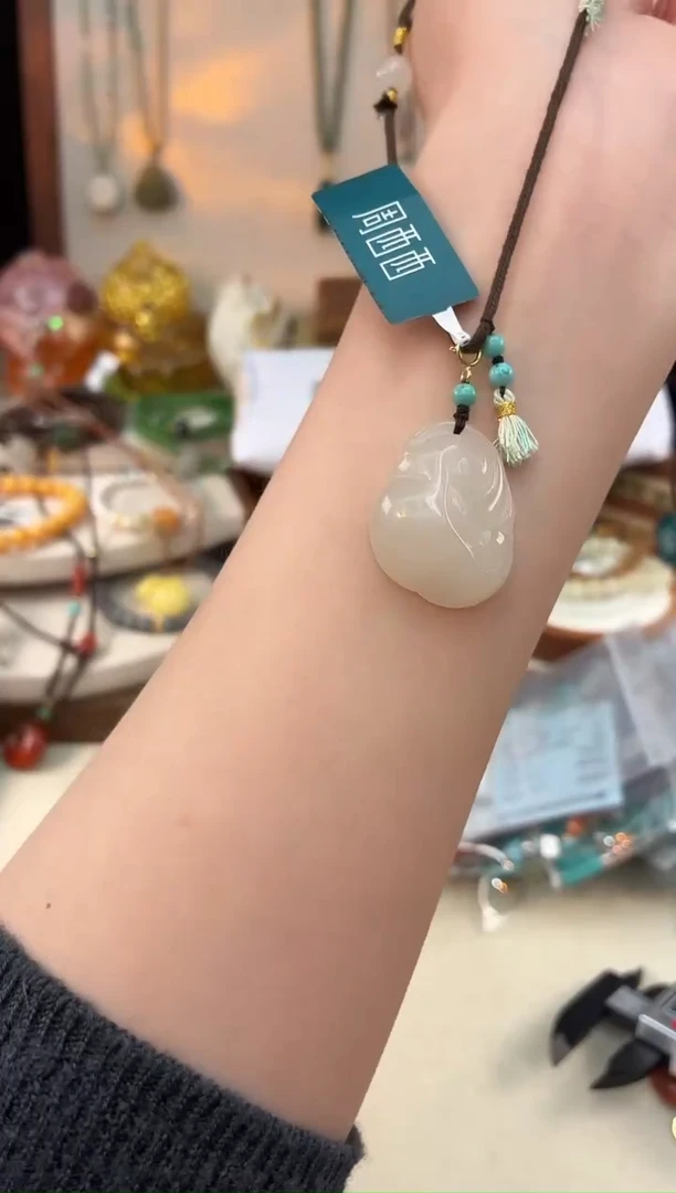 未镶嵌和田玉吊坠@@H921D019485