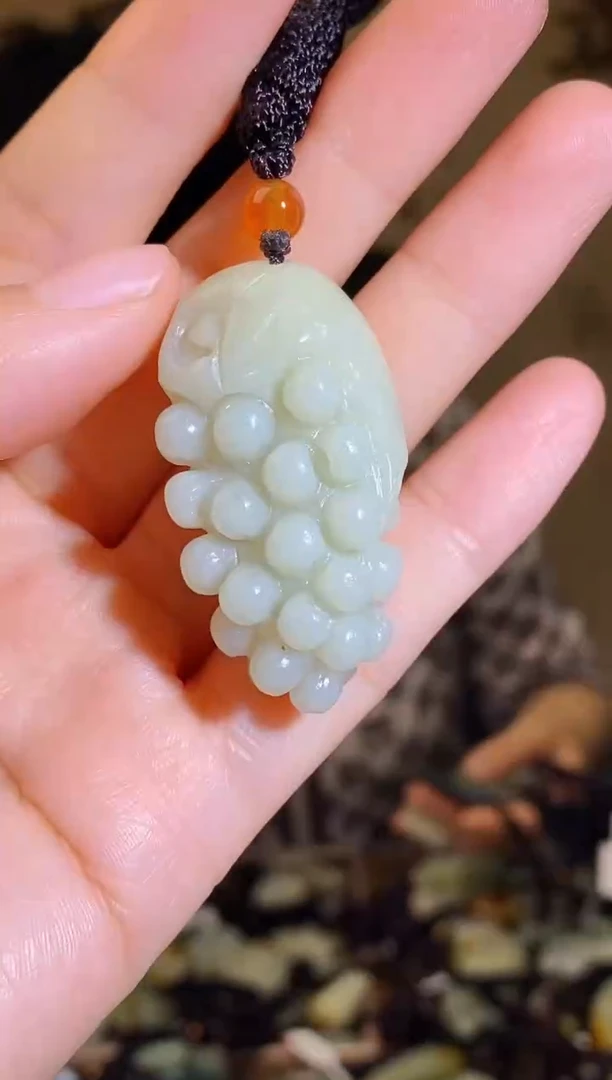 颈饰未镶嵌和田玉1
