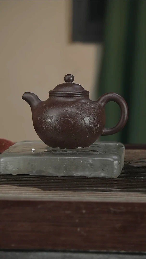 茶壶紫砂高工300CC带证260号