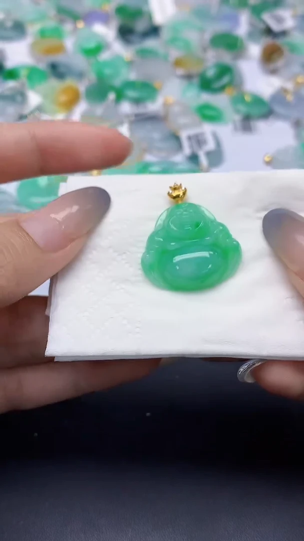 翡翠18K金镶嵌颈饰天然缅甸a货翡翠