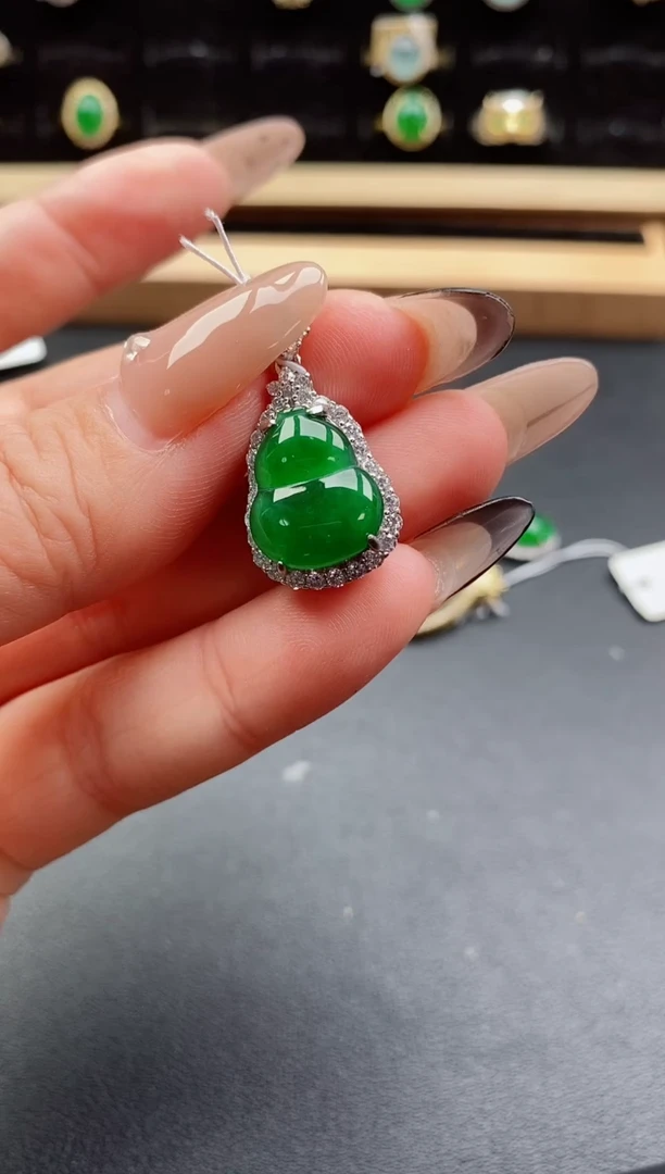 吊坠(赠链)银S925镶嵌翡翠1