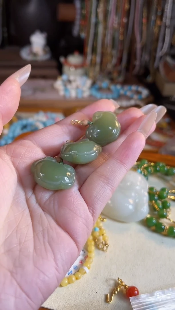 【闪购商品】和田玉吊坠(不含链)银S925镶嵌多样性发货其一