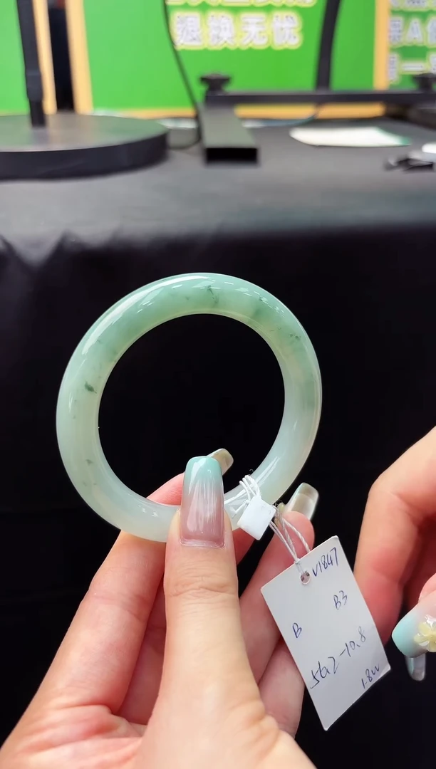 翡翠手镯未镶嵌56-57圆16