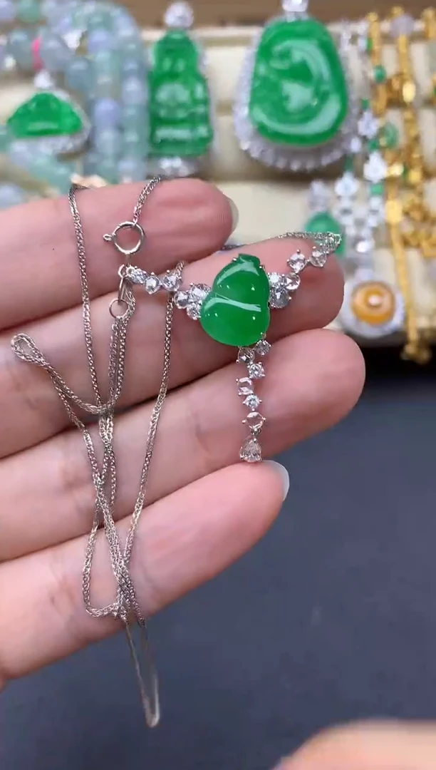 翡翠18K金镶嵌颈饰720-中国好珍宝