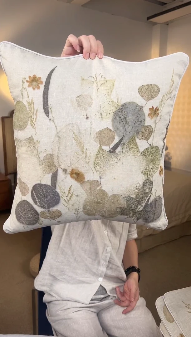 小***姐植物染抱枕50*50 配高弹抱枕芯