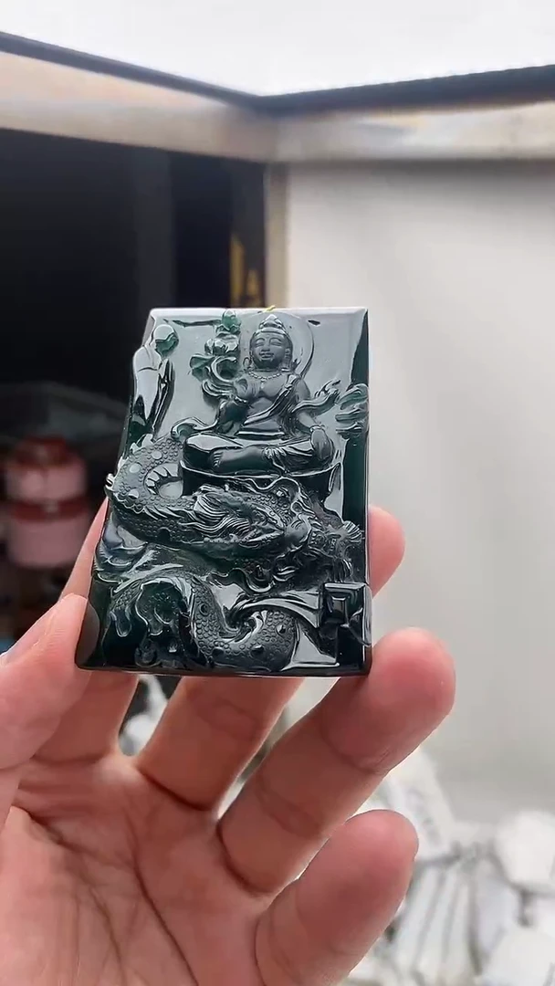 颈饰未镶嵌翡翠大势至