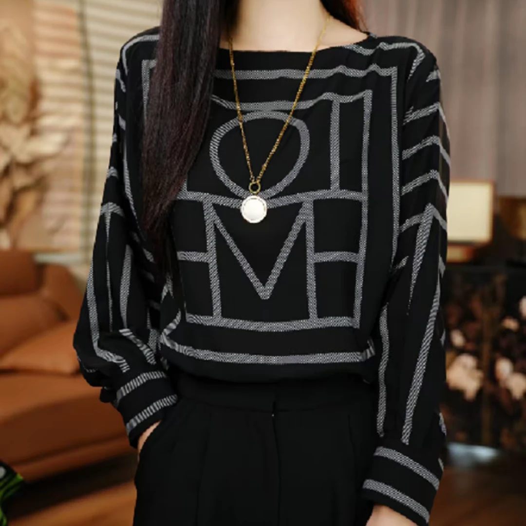 【现货】新款初秋长袖女圆领高端显瘦显白百搭时尚上衣