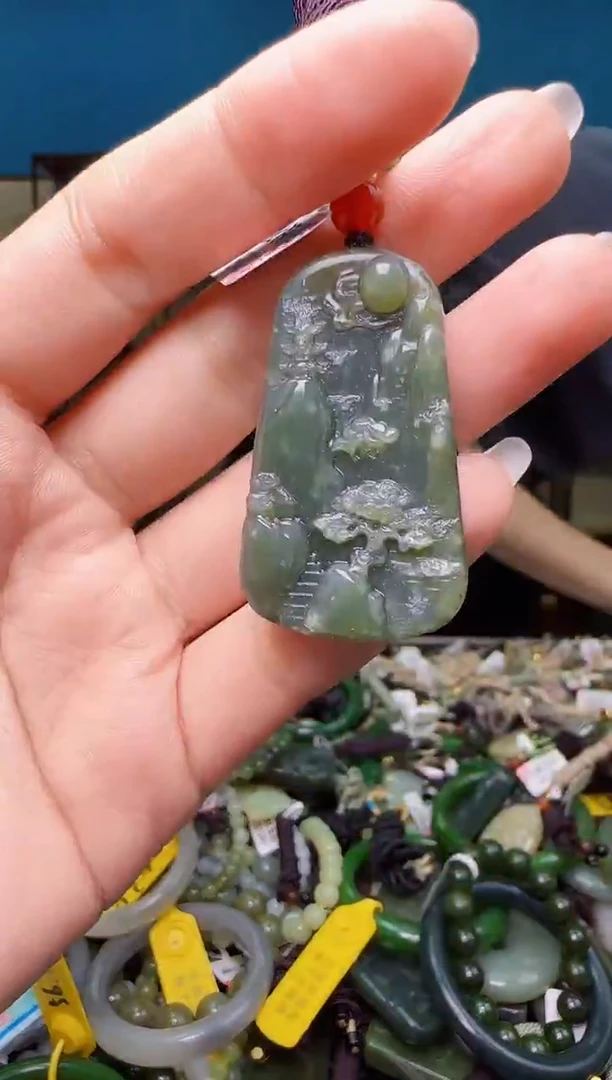 颈饰未镶嵌和田玉1