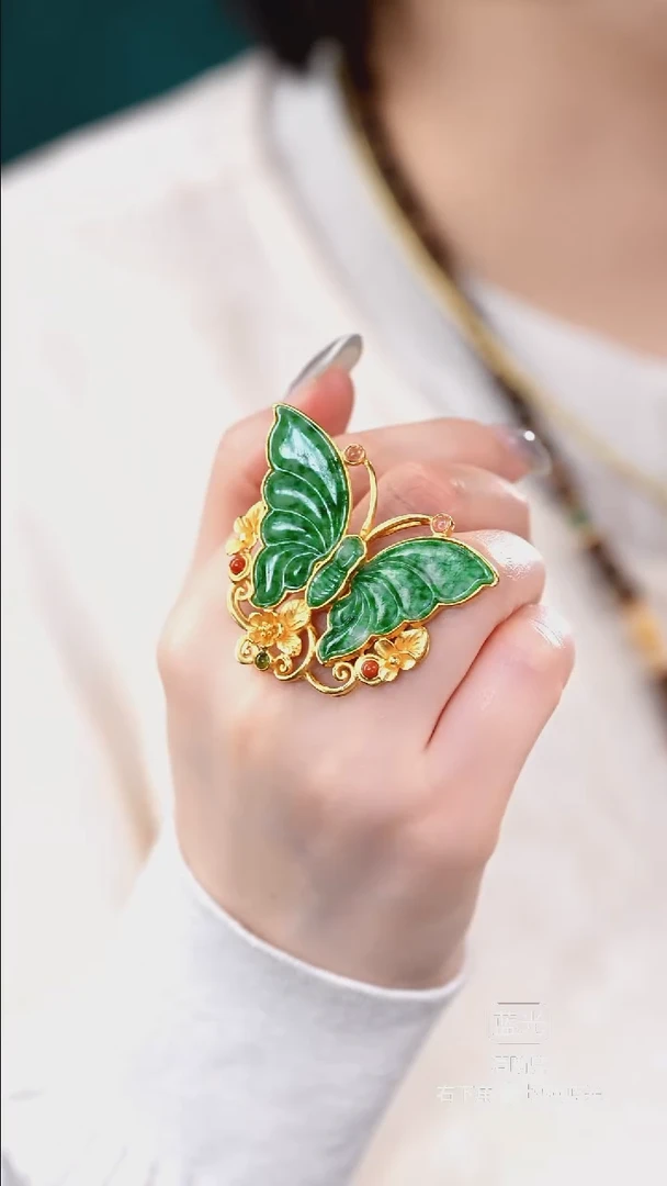 颈饰未镶嵌翡翠戒指23