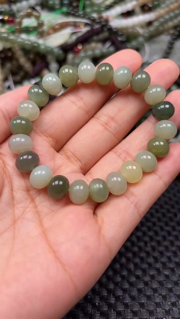 和田玉未镶嵌颈饰1