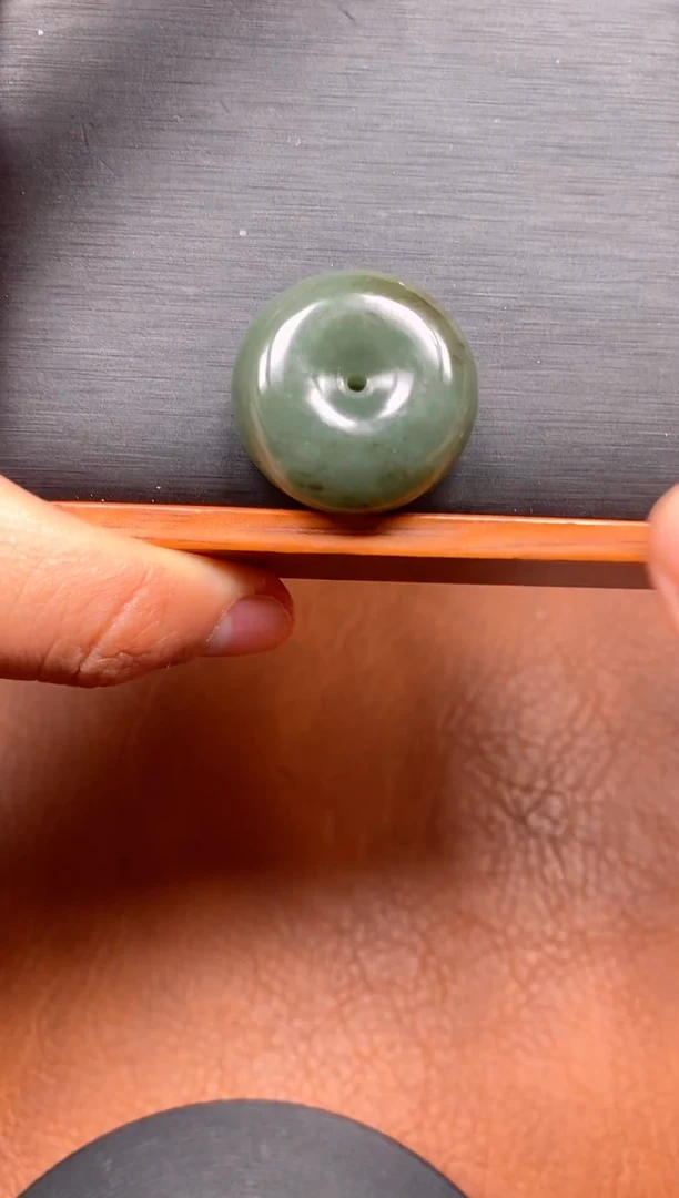 颈饰未镶嵌和田玉平安扣