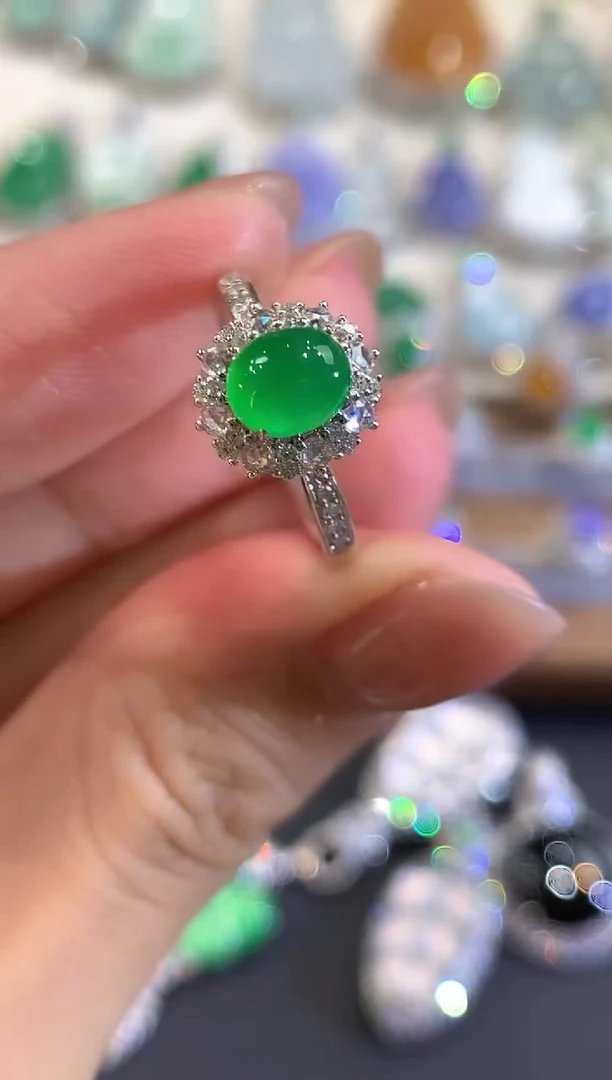 18K金镶嵌戒指翡翠q49