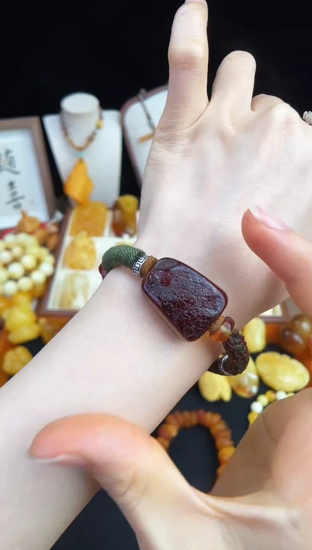 未镶嵌琥珀珠宝奇石柒月