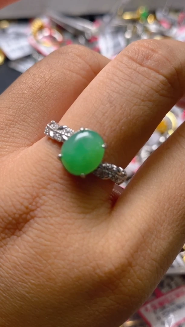 银S925镶嵌戒指翡翠百内无证书