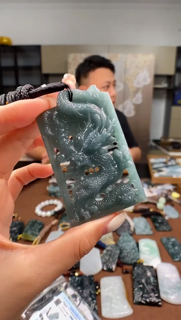 颈饰未镶嵌翡翠多样性发其一