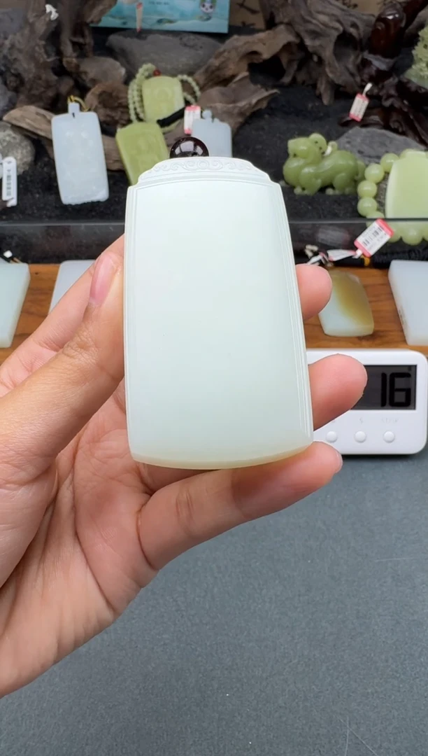 颈饰未镶嵌和田玉1