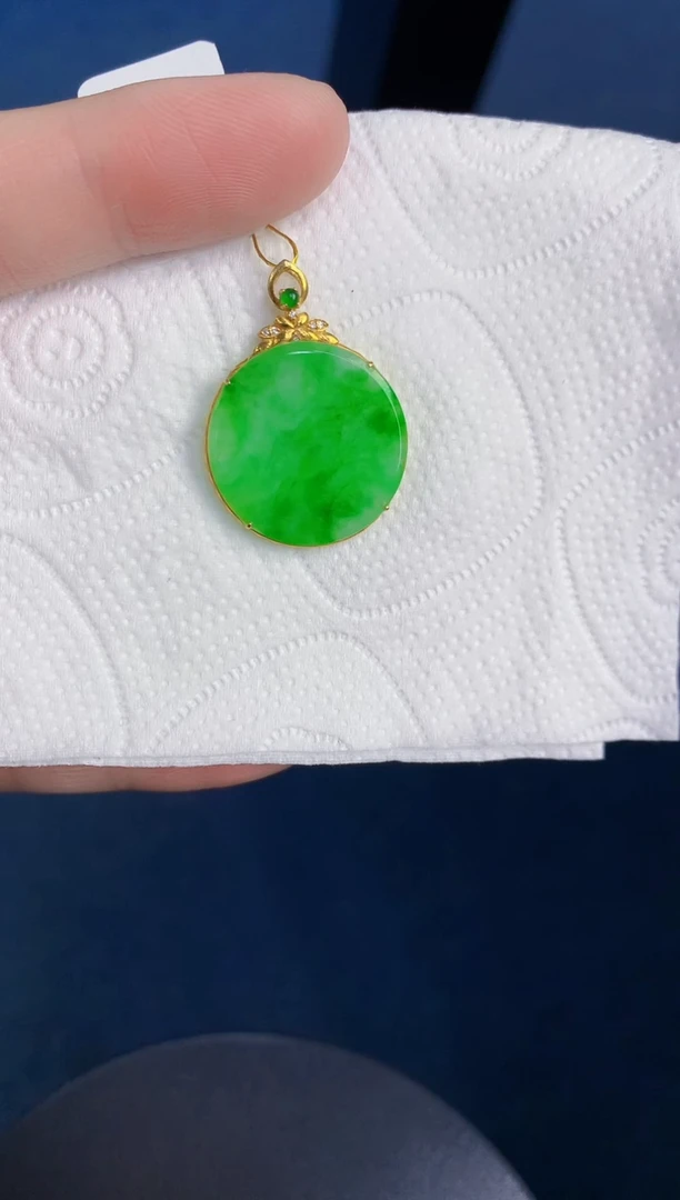 颈饰18K金镶嵌翡翠天然翡翠缅甸A货