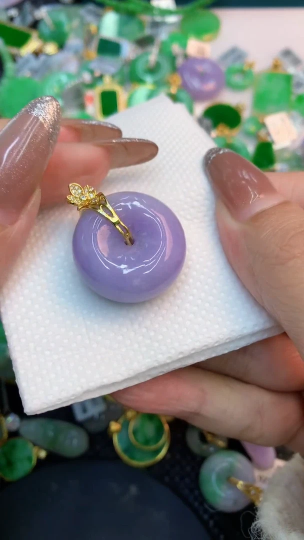 颈饰未镶嵌翡翠1