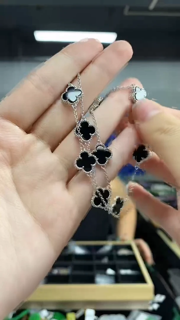 未镶嵌手链玛瑙/玉髓多样性发其一颜色微差