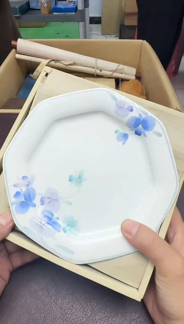 手工艺品琉璃比**服498
