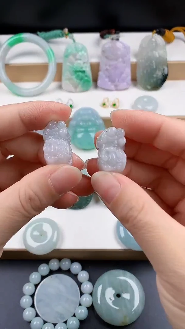 颈饰未镶嵌翡翠天然翡翠吊坠挂件