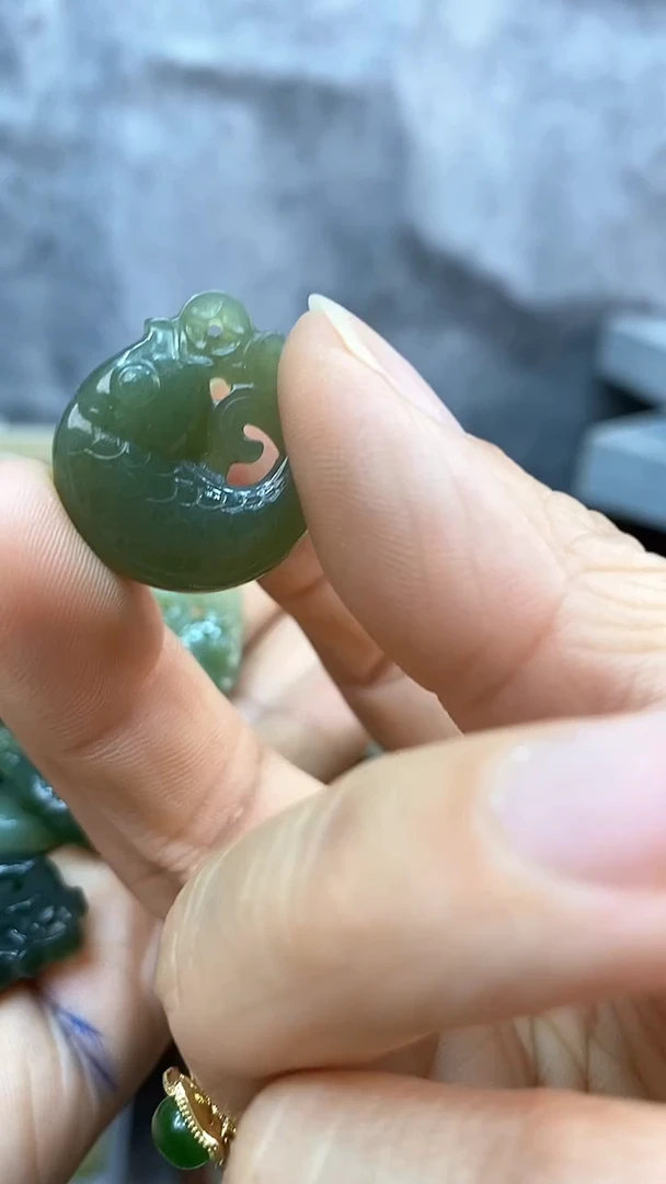 和田玉未镶嵌颈饰多样性发货其中之一