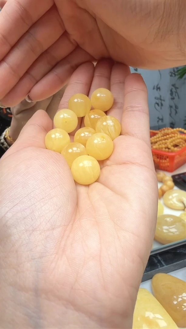 【闪购商品】琥珀裸石未镶嵌珠子