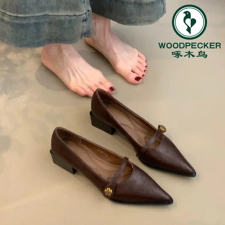 啄木鸟复古浅口高跟鞋女山茶花一字扣粗跟单鞋尖头气质玛丽珍鞋子
