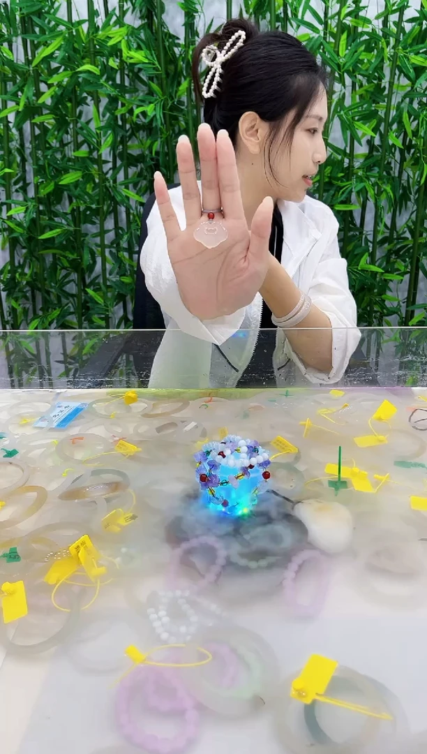 玛瑙/玉髓手镯未镶嵌suo
