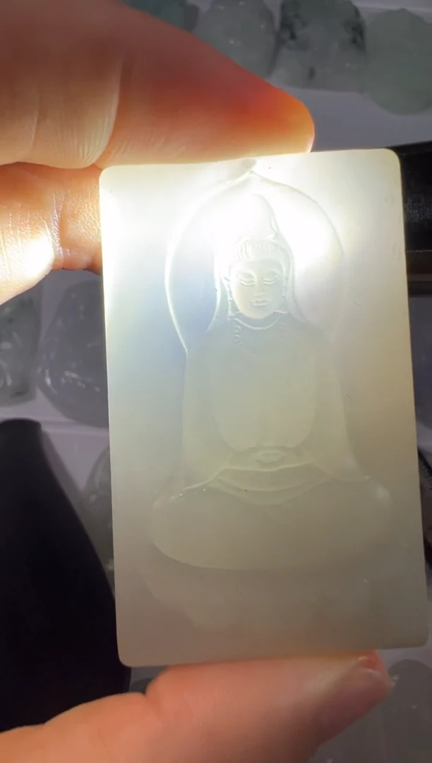 定制翡翠未镶嵌素衣