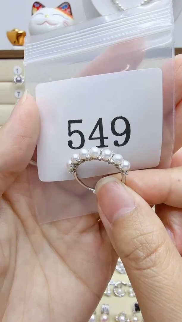 银S925镶嵌戒指淡水珍珠?*虹549